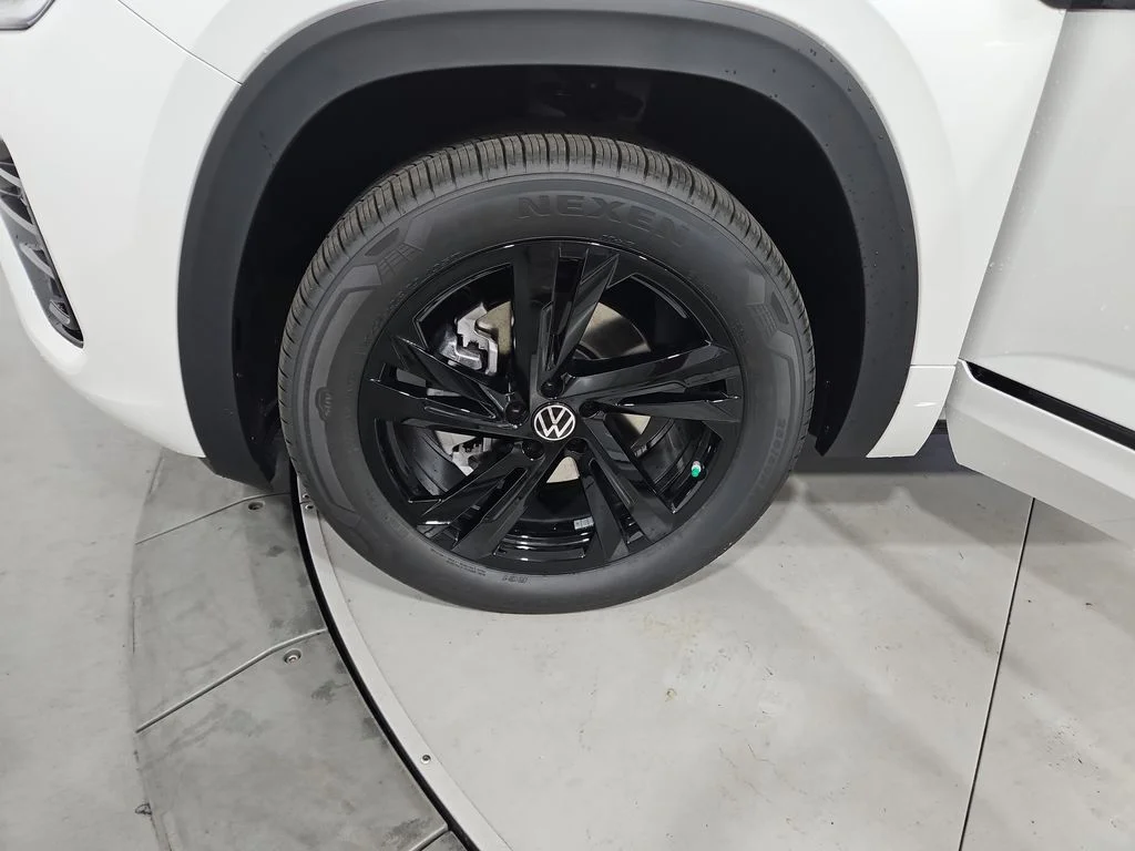 New 2026 White/off-white Volkswagen 2.0T SEL R-Line Black image 26