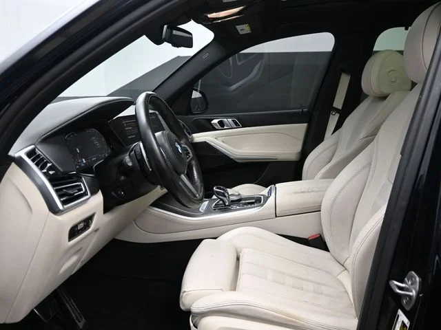 Used 2022 Black BMW sDrive40i image 10