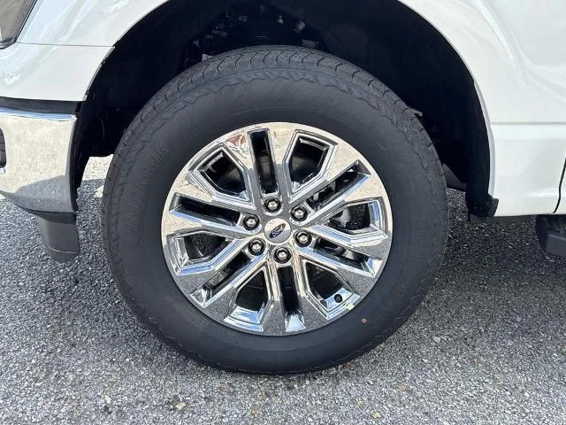 New 2026 Star White Metallic Tri-Coat Ford Lariat® image 15
