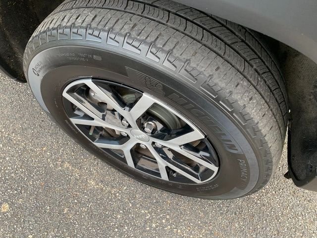 Used 2023 Gray Jeep Limited image 11