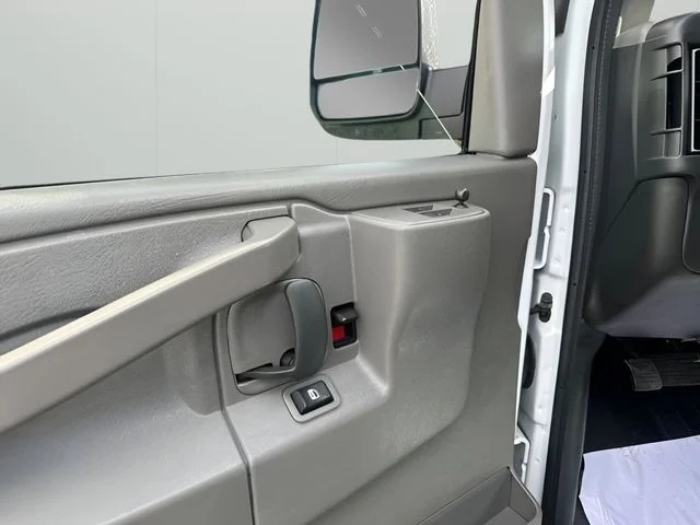 Used 2025 White GMC Work Van image 9