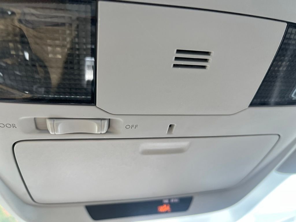 Used 2017 Blue Subaru 2.5i image 23