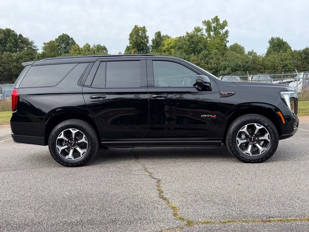 New 2027 Onyx Black GMC AT4 Ultimate image 2