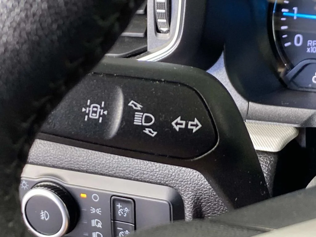 Used 2023 Gray Ford XLT image 20