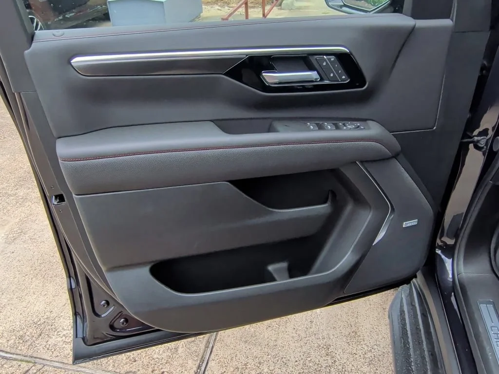 2026 Chevrolet Tahoe RST - Photo 11