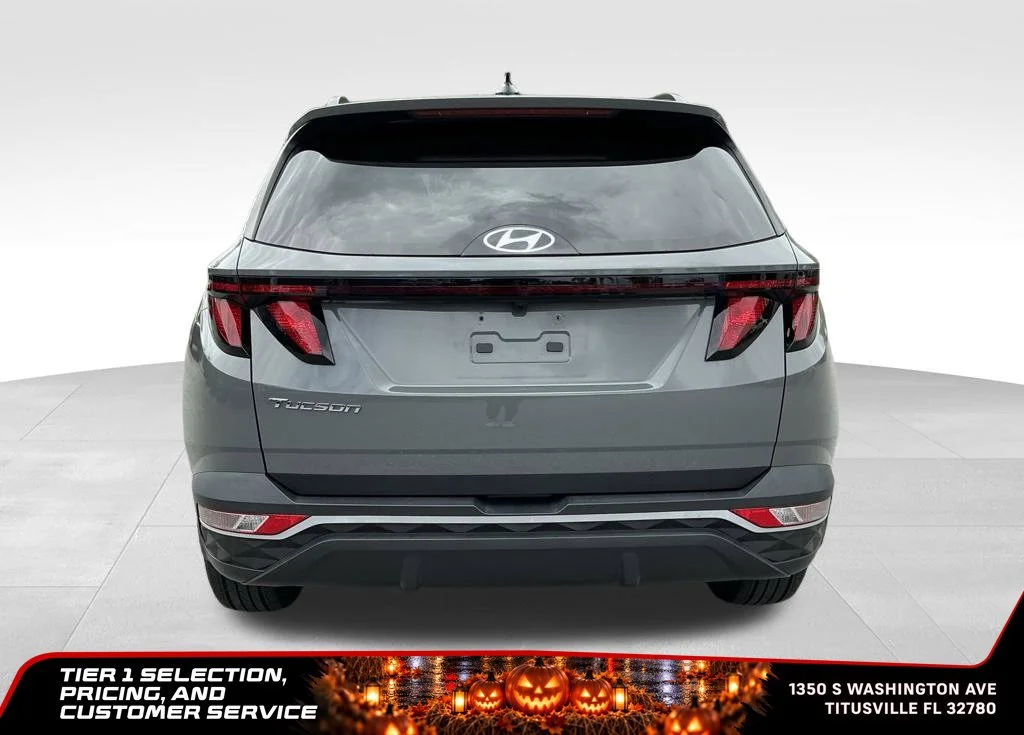 Used 2024 Gray Hyundai SEL image 4