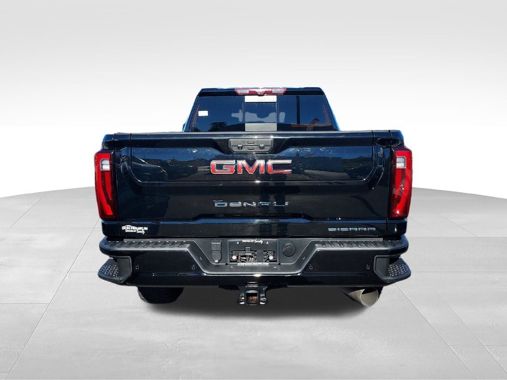 Used 2024 Black GMC Denali image 4