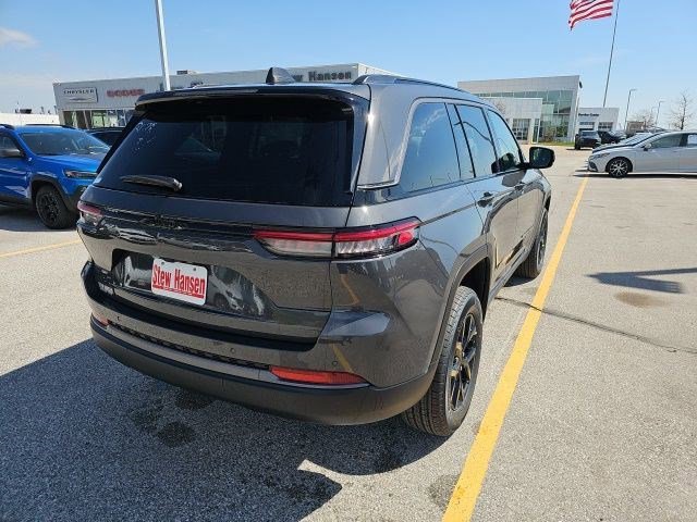 New 2026 Baltic Gray Metallic Clearcoat Jeep Laredo Altitude image 5