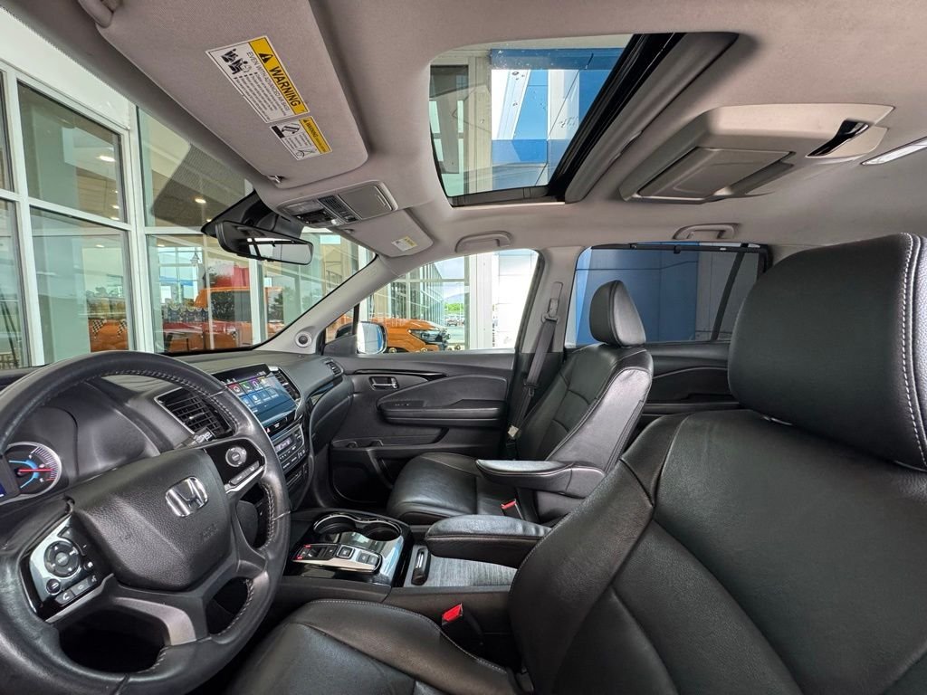 Used 2022 Black Honda Touring image 22