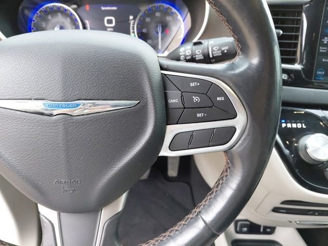 Used 2019 Gray Chrysler Touring L Plus image 11