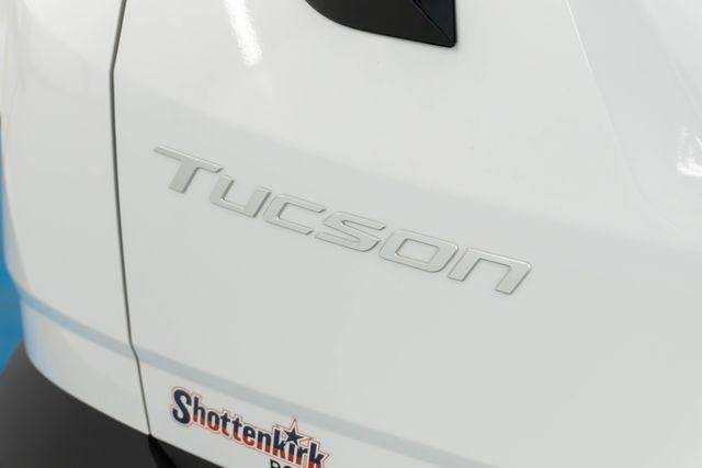 New 2026 White Hyundai SE FWD image 5