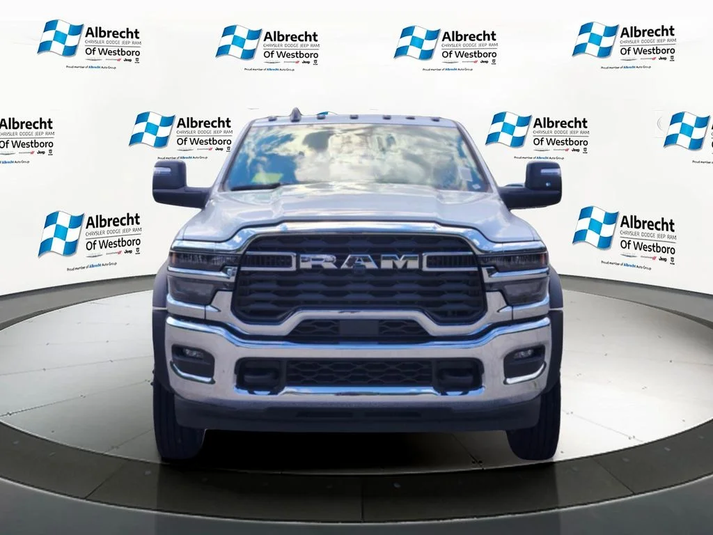 New 2026 Bright White Clearcoat RAM Tradesman image 8