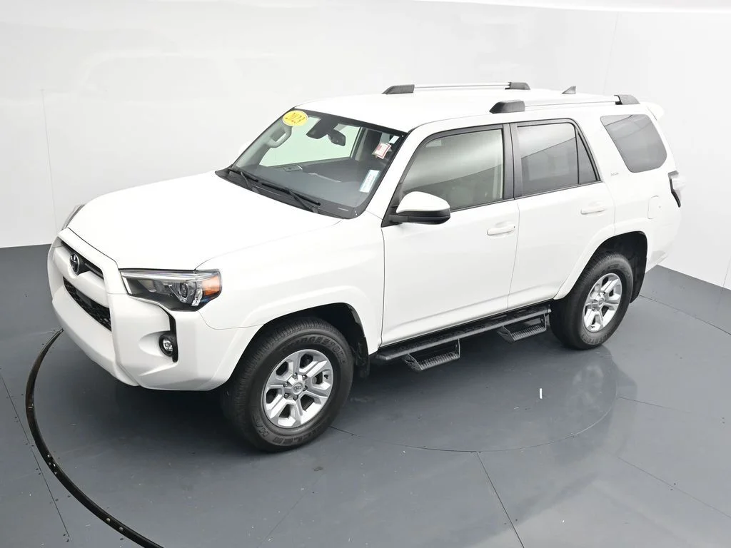 Used 2023 White Toyota SR5 image 22
