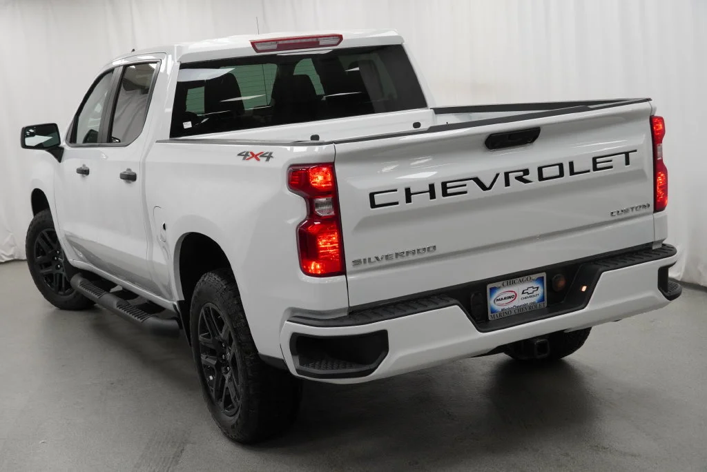 New 2026 Summit White Chevrolet Custom image 35