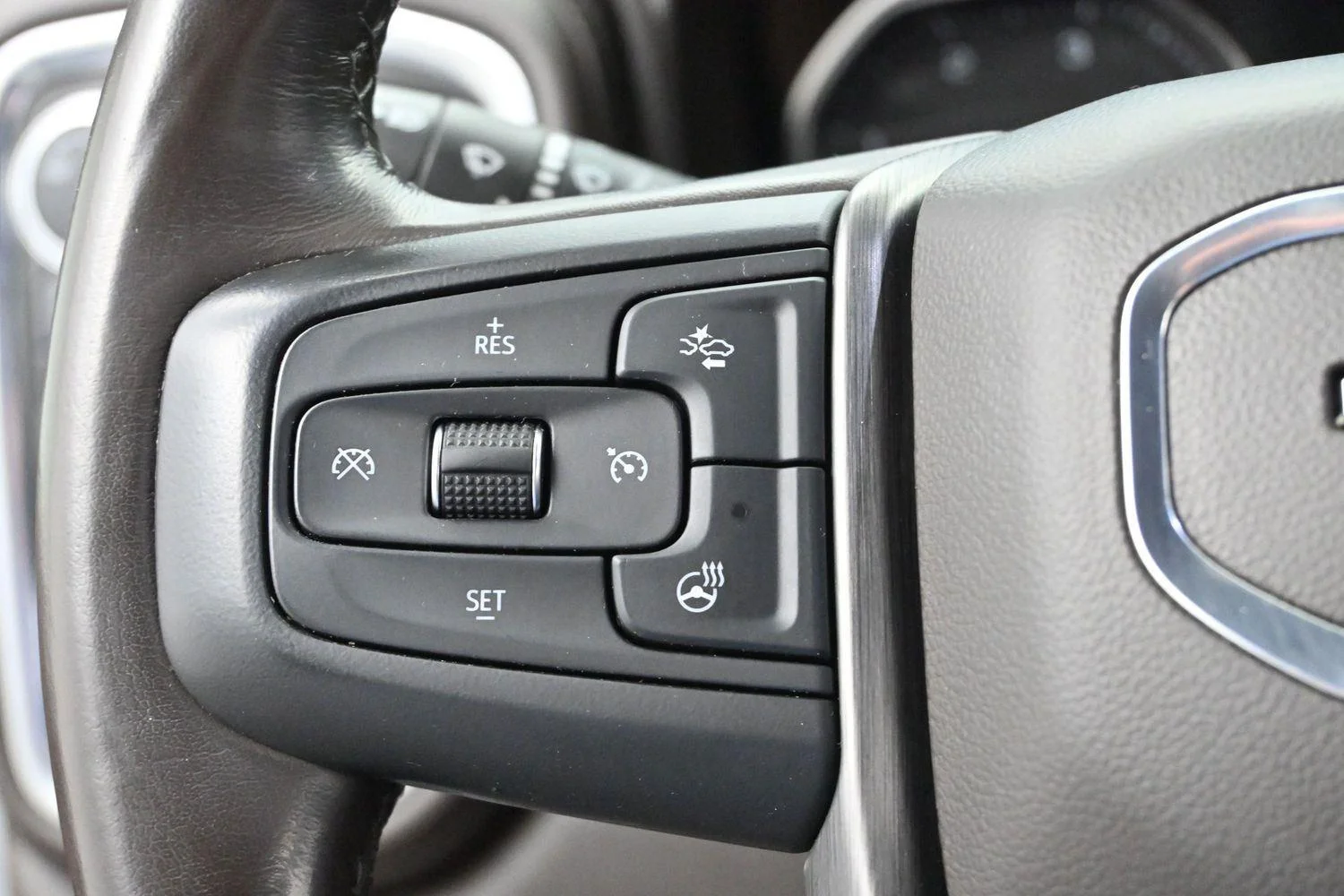Used 2021 SUMMIT WHITE GMC Denali image 18