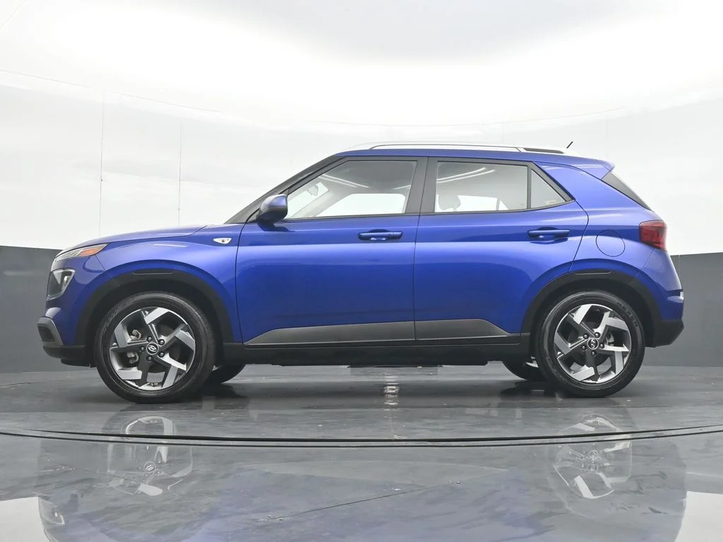 Used 2025 Blue Hyundai SEL image 27