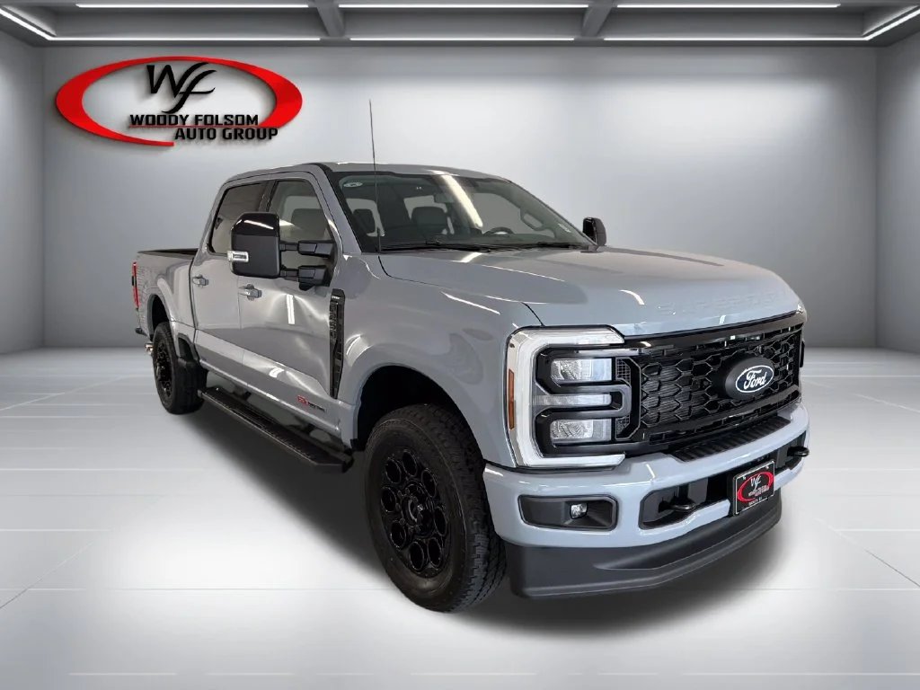 New 2027 Glacier Gray Metallic Tri-Coat Ford F-250® Lariat® image 3