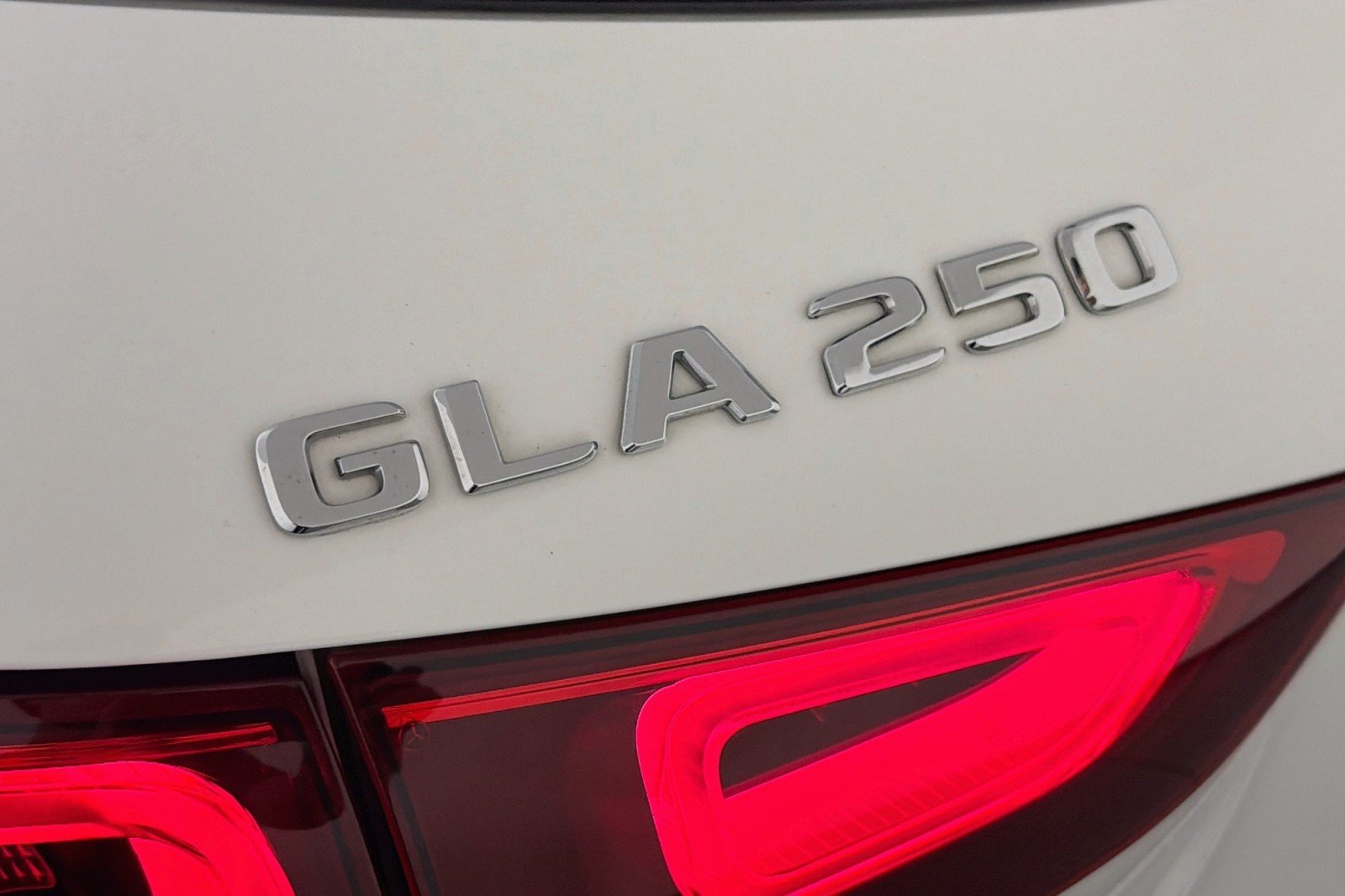 Used 2023 Polar White Mercedes-Benz 250 image 8