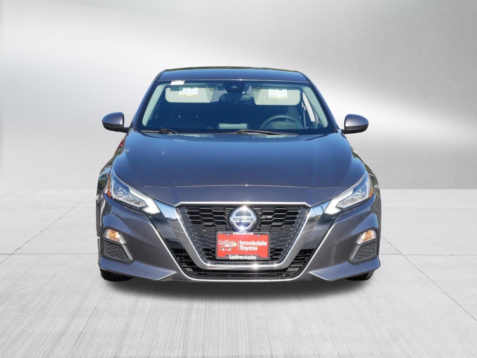 Used 2021 Nissan Altima SV with VIN 1N4BL4DV4MN410263 for sale in Brooklyn Center, Minnesota