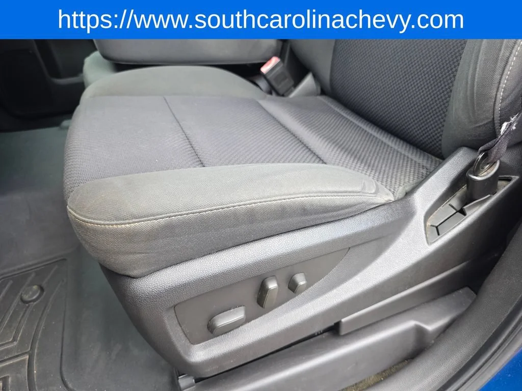 Used 2015 DEEP OCEAN BLUE METALLIC Chevrolet LT image 13
