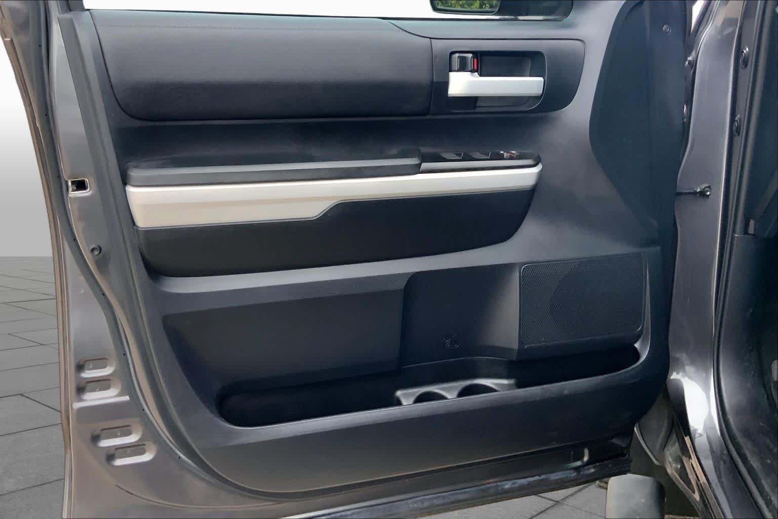 Used 2019 Magnetic Gray Metallic Toyota SR5 image 21