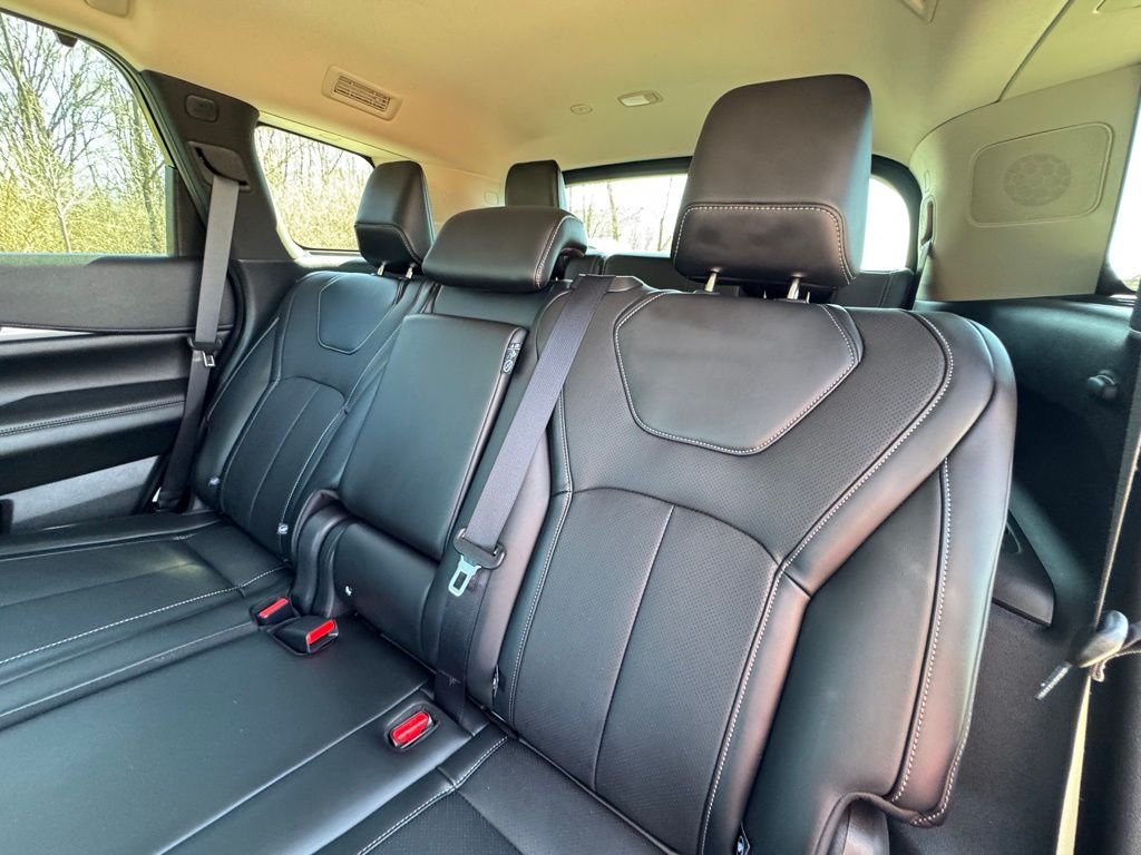 Used 2026 Mineral Black INFINITI LUXE image 25