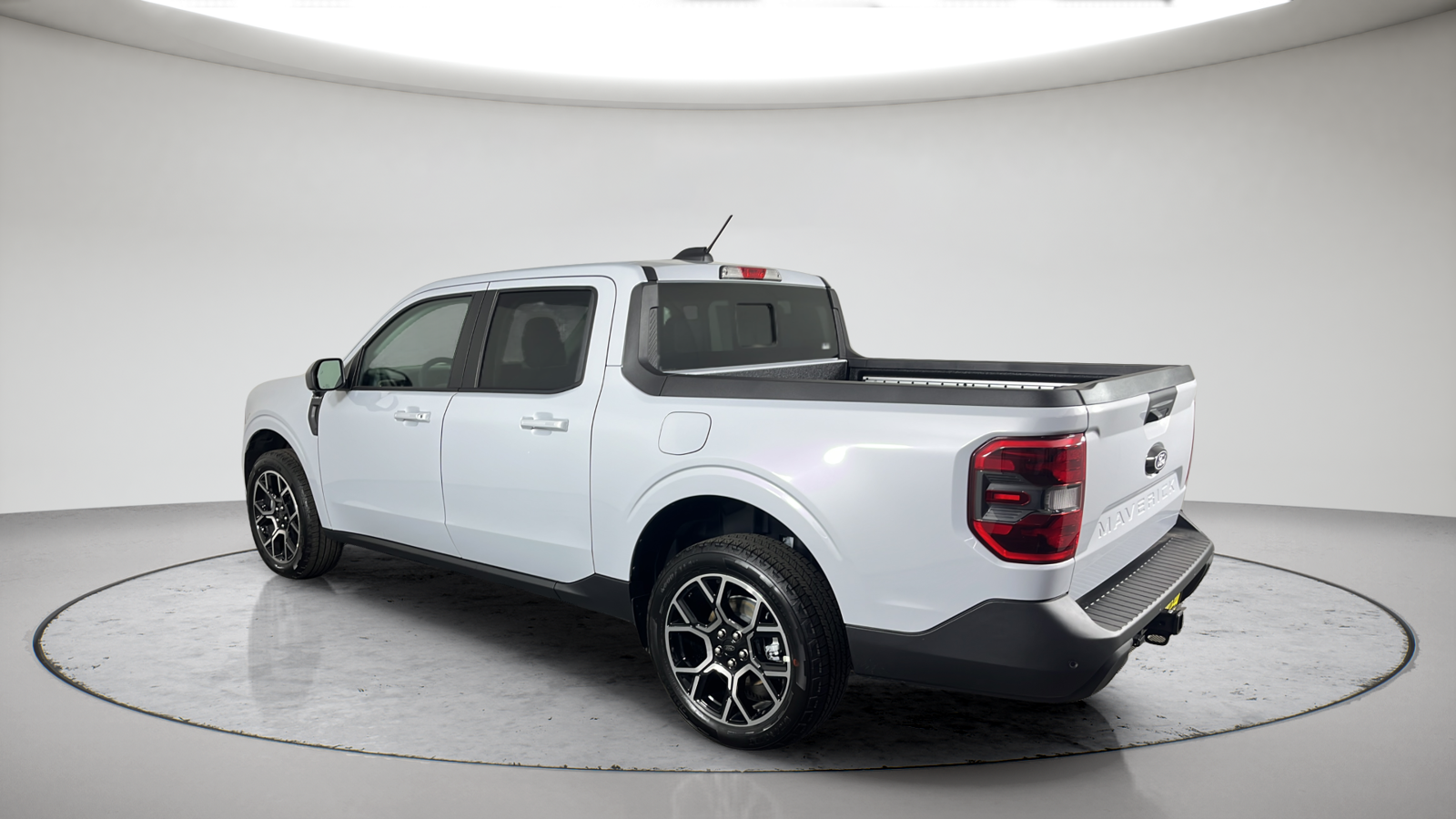 New 2026 White Metallic Ford Lariat image 11