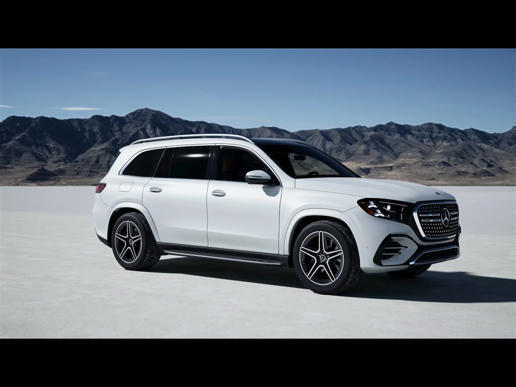 New 2027 MANUFAKTUR Moonlight White Metallic Mercedes-Benz GLS 450 image 7
