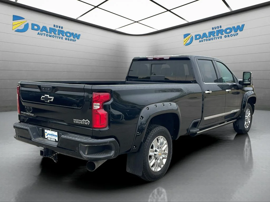 Used 2024 Black Chevrolet High Country image 5