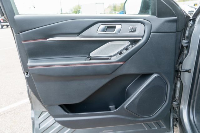Used 2025 Carbonized Gray Metallic Ford ST image 19