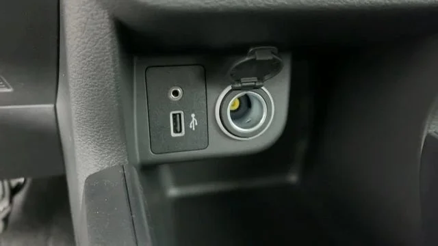 2025 Nissan KICKS PLAY Base - Photo 19