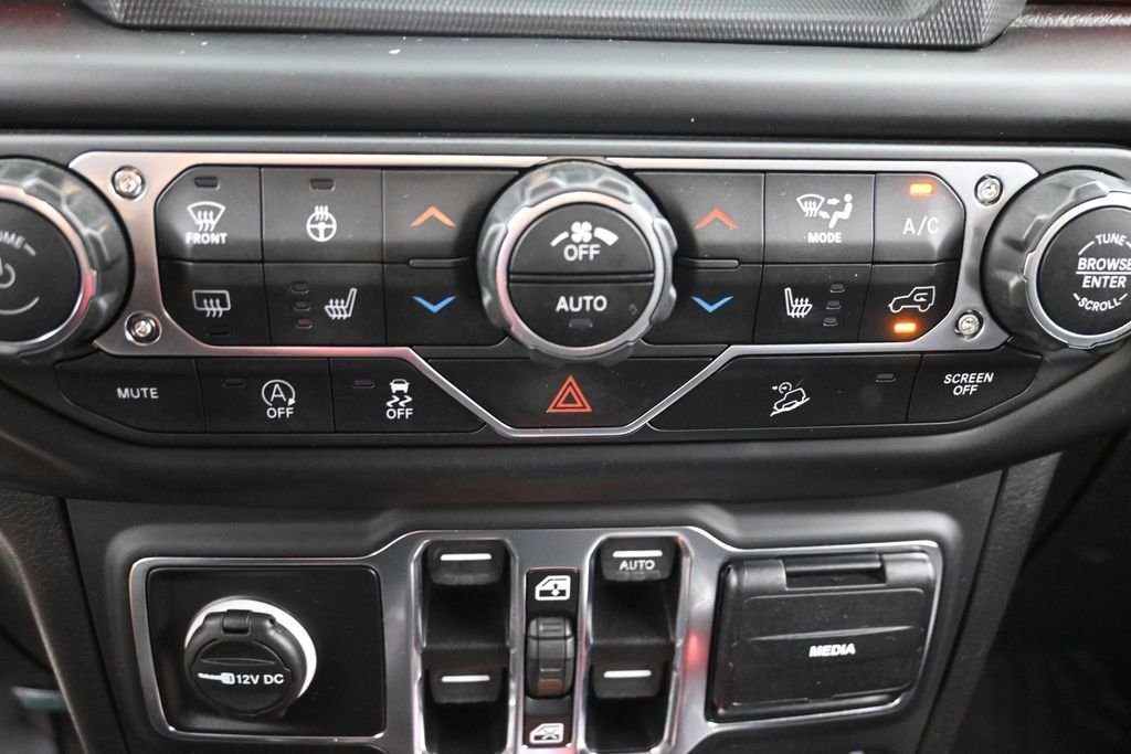 Used 2019 Black Jeep Unlimited Rubicon image 19