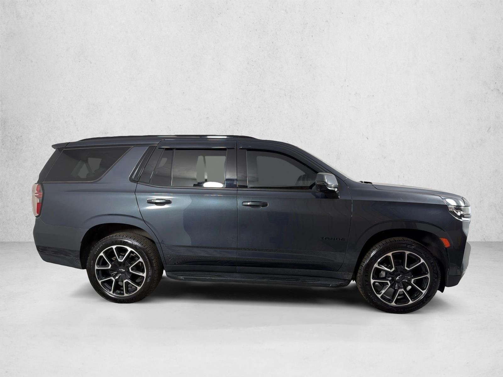 Used 2022 Evergreen Gray Metallic Chevrolet RST image 2