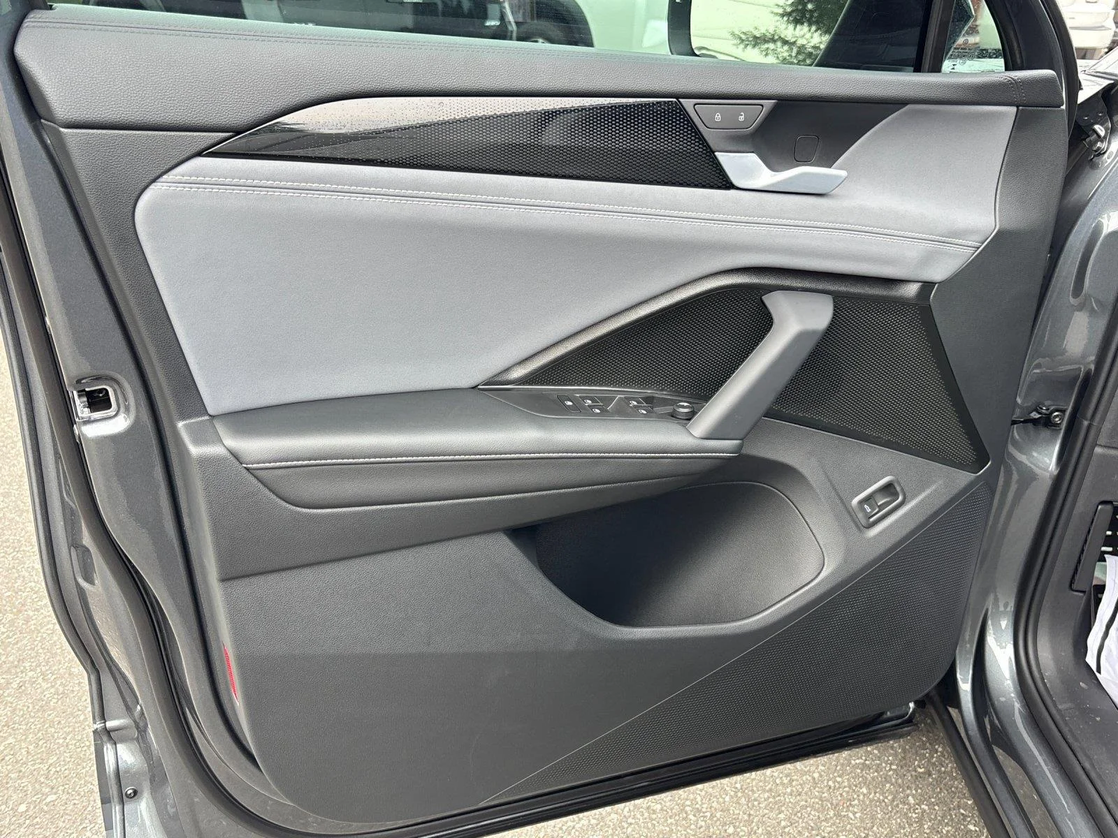 New 2026 Platinum Gray Metallic Volkswagen SE R-Line Black image 13