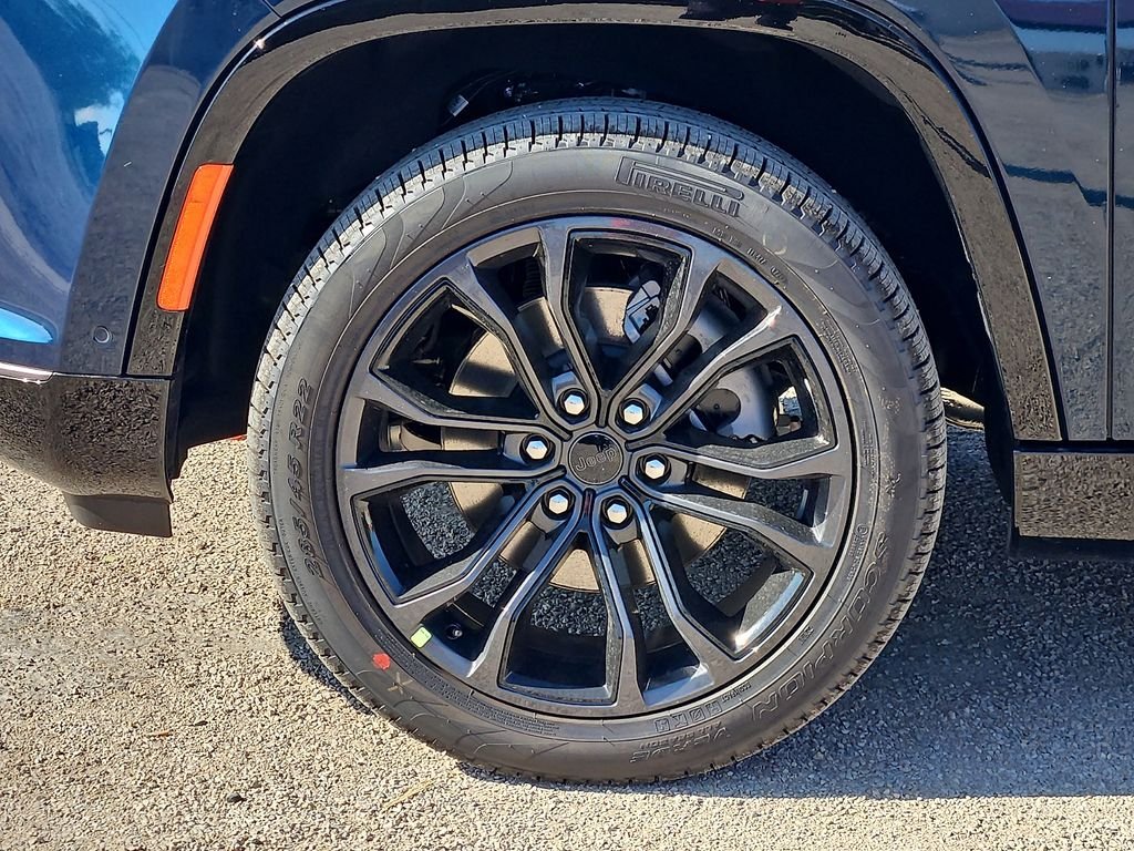 New 2026 Fathom Blue Pearl-Coat Exterior Paint (Late Availability) Jeep Summit Obsidian image 9