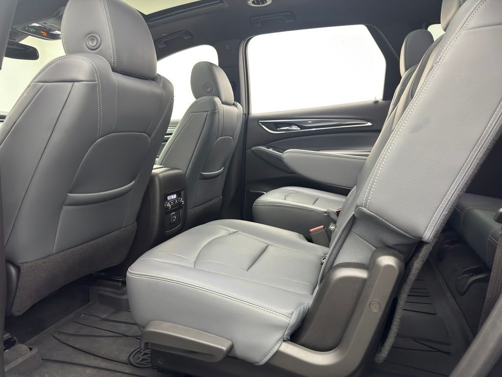 Used 2023 Ebony Twilight Metallic Buick Essence image 44
