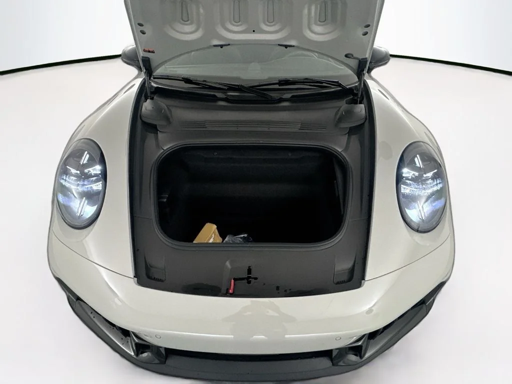Used 2026  Porsche Carrera 4 GTS image 30