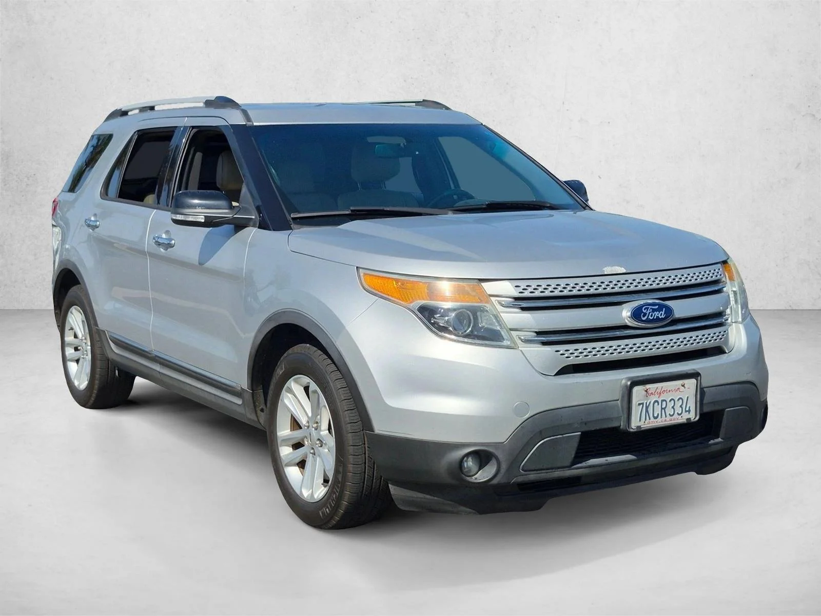 Used 2015 Ingot Silver Metallic Ford XLT image 3