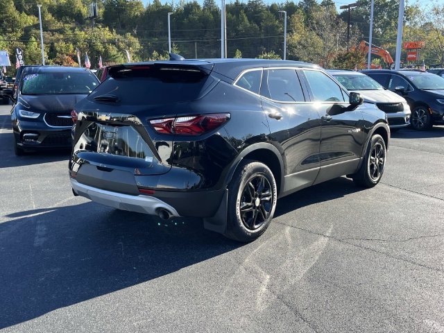 Used 2022 Black Chevrolet LT image 3