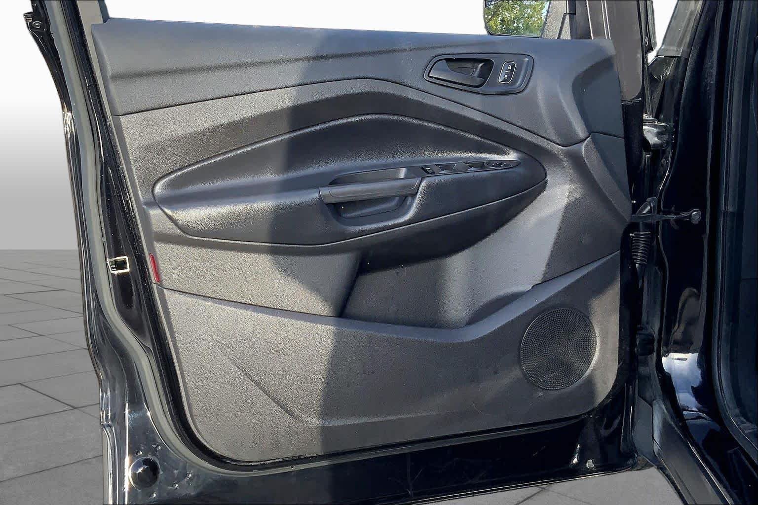 Used 2019 Agate Black Metallic Ford S image 17