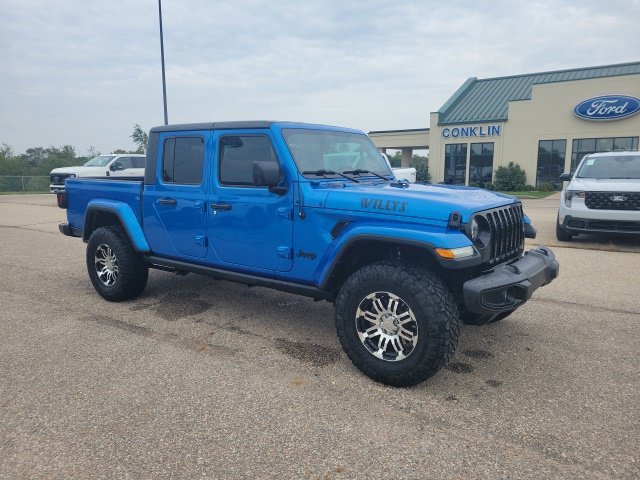 Used 2022 Blue Pearl Jeep Willys image 18