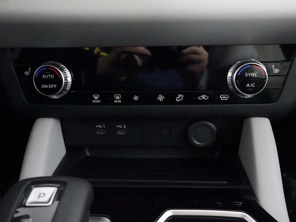 2025 Mitsubishi Outlander SE - Photo 49