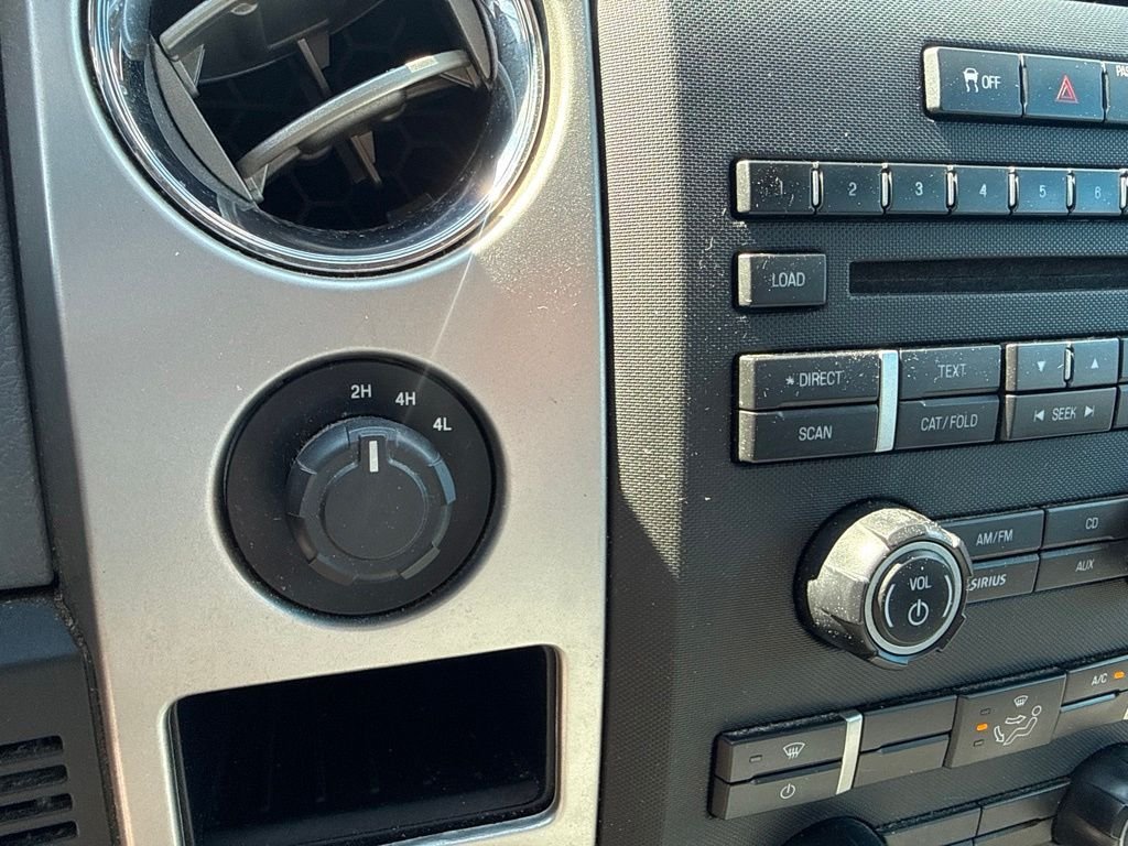 Used 2013 Blue Ford XLT image 32
