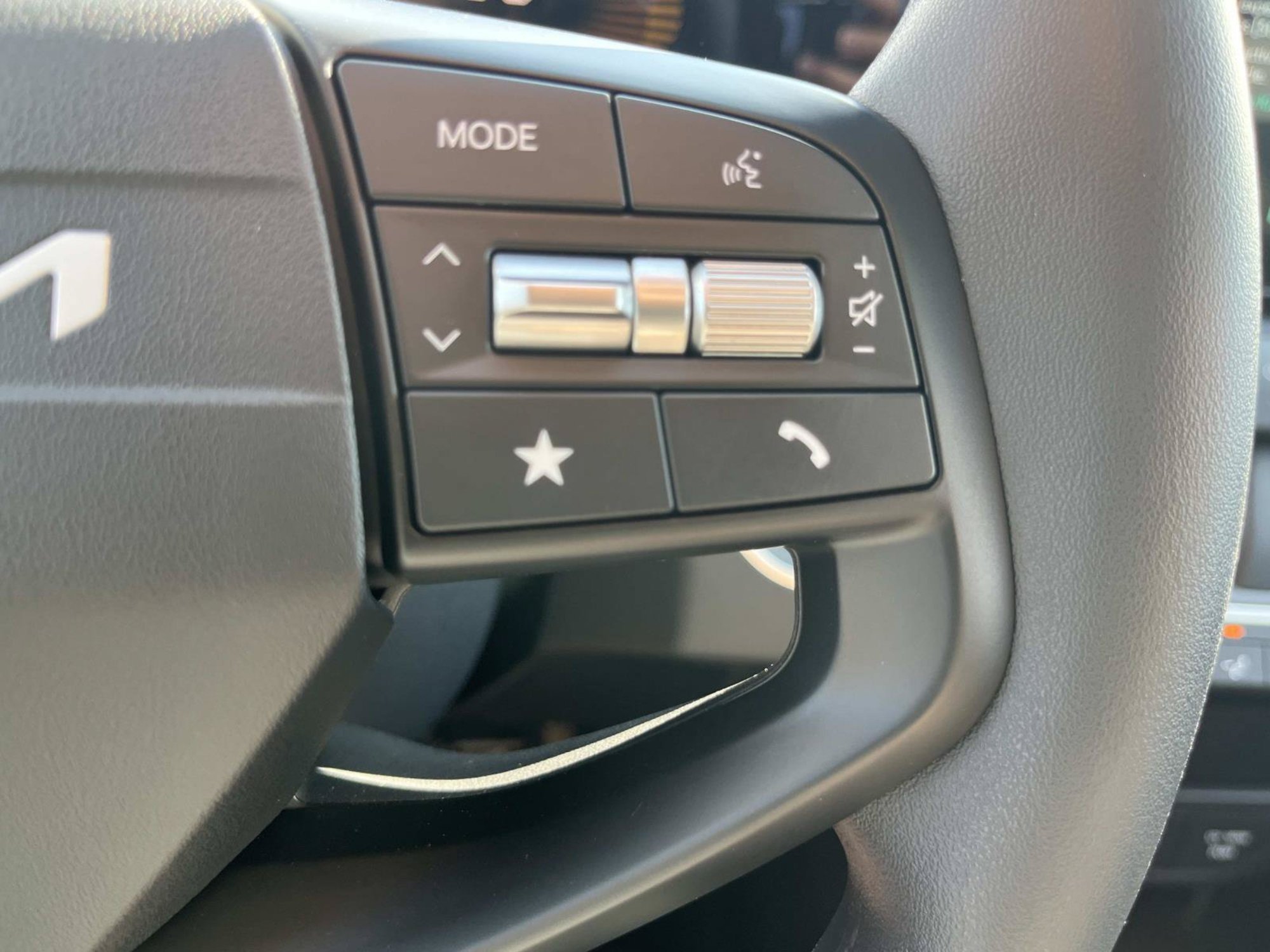 New 2026 Steel Gray Kia LXS image 22