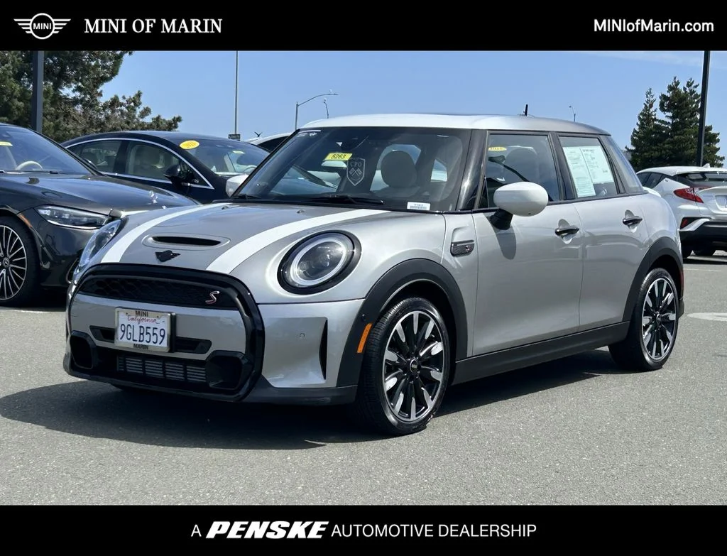 2024 MINI Hardtop Cooper S's photo