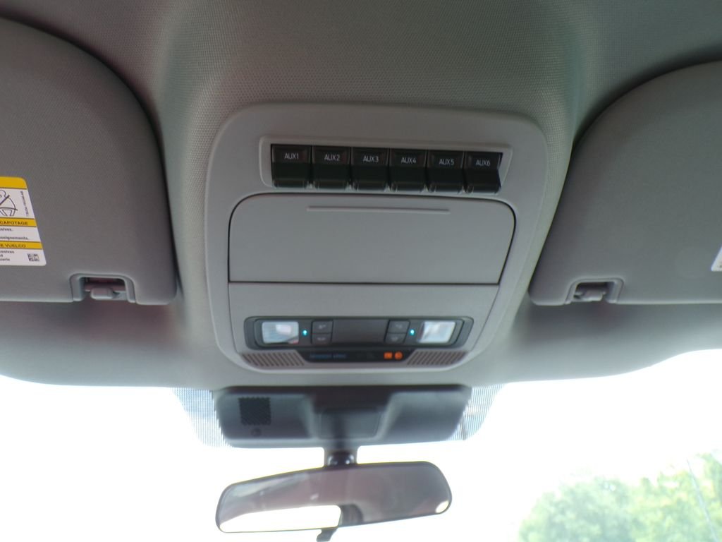 New 2026 Carbonized Gray Metallic Ford F-450® XLT image 18