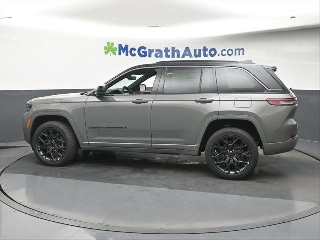 New 2027 Sting-Gray Clear-Coat Paint Jeep Summit image 23