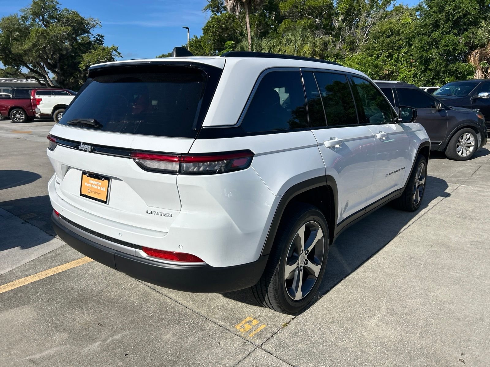 Used 2026 White/off-white Jeep Limited image 5
