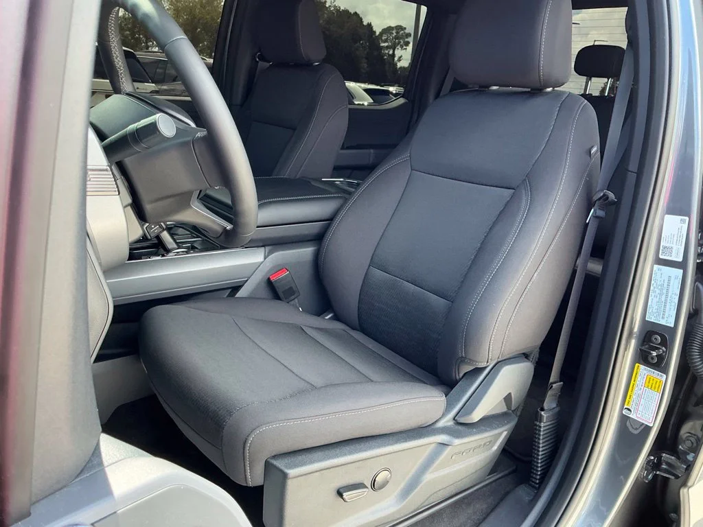 Used 2026 Gray Ford XLT image 30