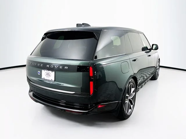 New 2026 Green Land Rover SE image 5